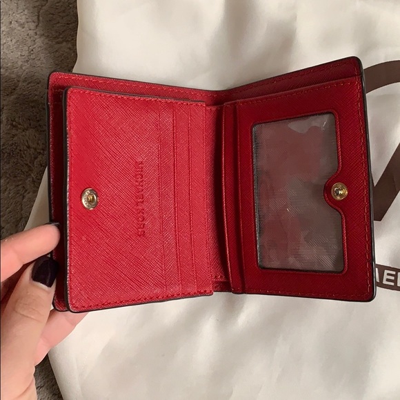 Michael Kors Wallet - Picture 2 of 4